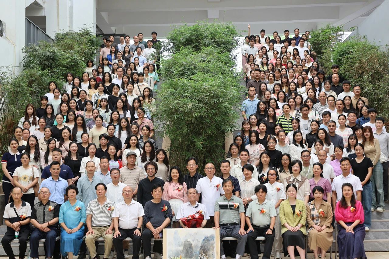 桂平市中小学美术教师水彩画专题培训活动暨大藤峡水彩画社成立仪式在我校顺利举行 丨 亚新(中国)